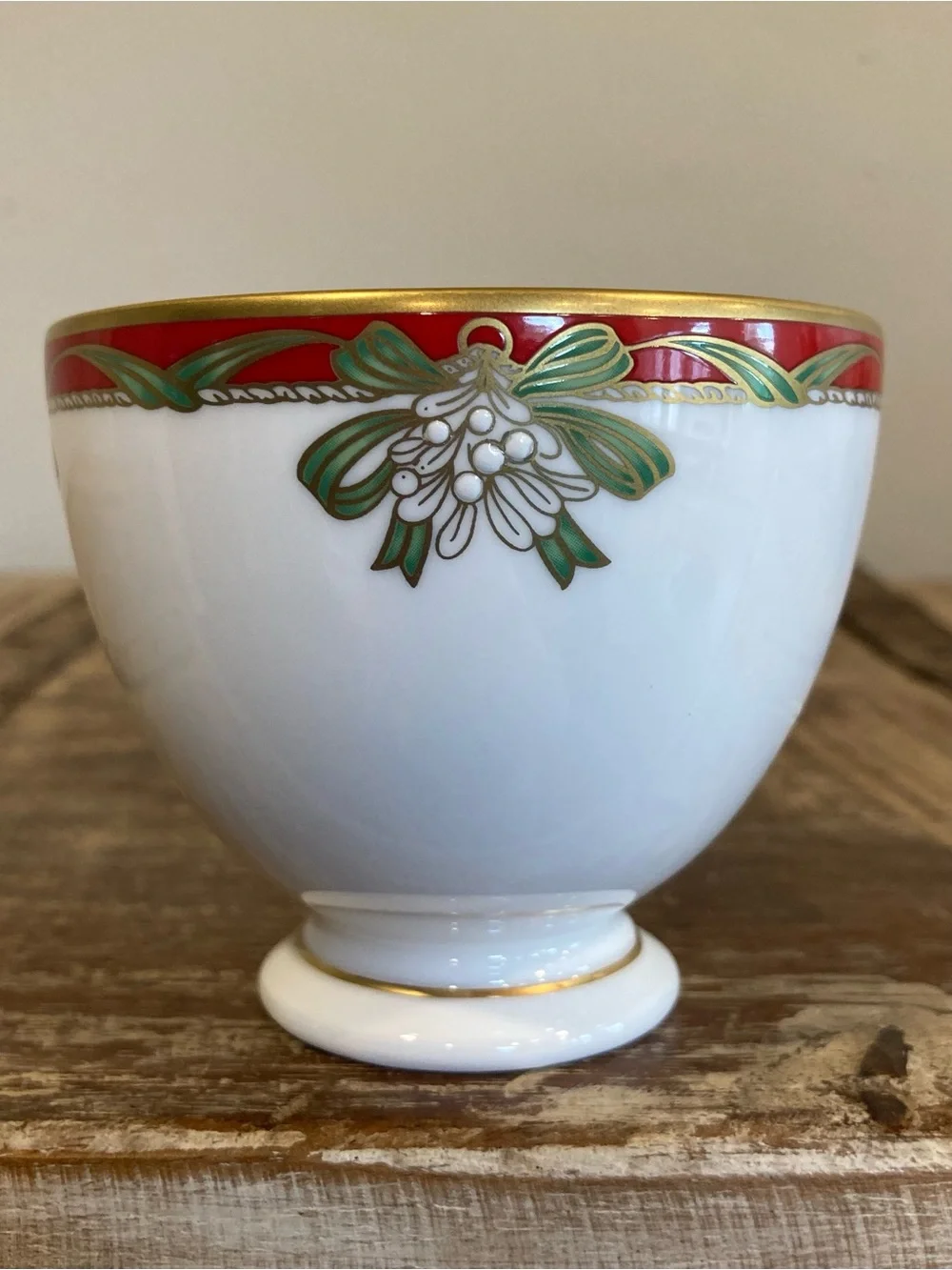 Waterford Holiday Ribbons Teacup Fine China With Red Gold & Green Trim